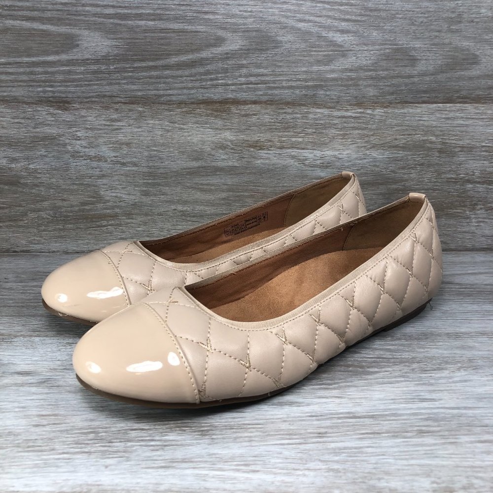 Vionic Womens Desiree Nude Quilted Patent Leather Slip On Ballet Flats Size 9.5